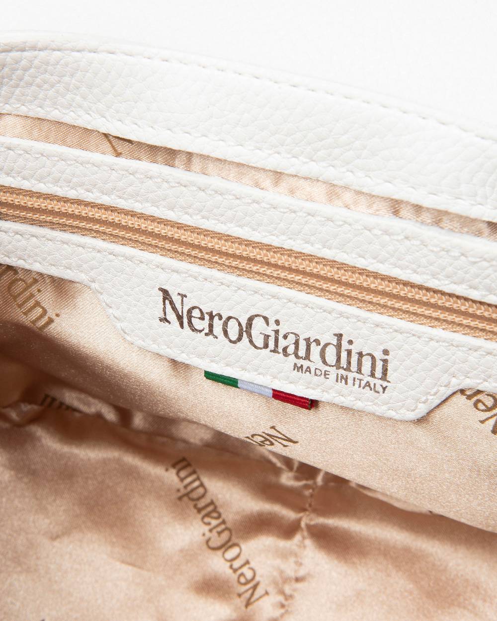 NeroGiardini Art. E443784D Novità