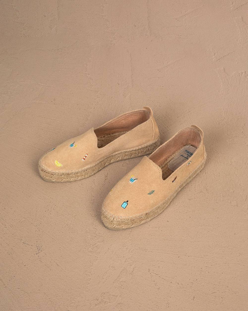Manebí Espadrillas con Platform in Pelle Scamosciata - Portofino Dry Gin X Manebí Champagne Beige con Ricami Multicolor Vendita