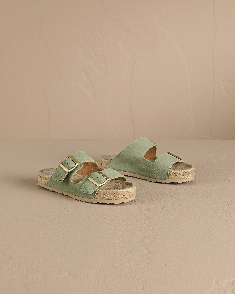 Manebí Suede Nordic Sandals - Sage Convenienza