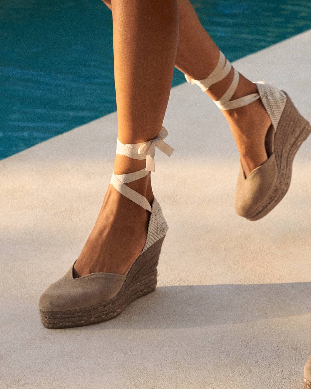 Manebí Soft Suede Heart-Shaped|Wedge Espadrilles - Hamptons Vintage Taupe On Tone Offerta