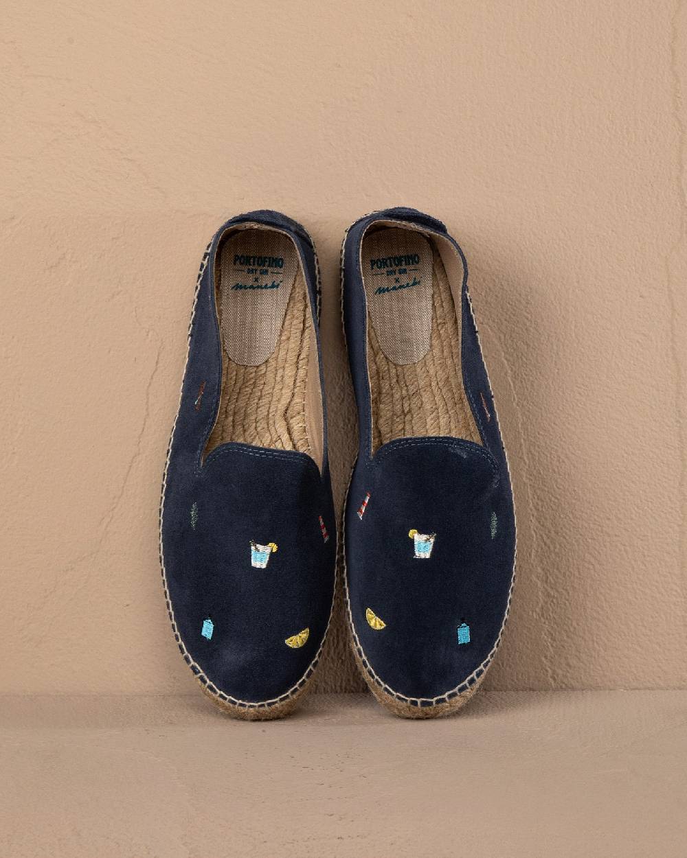 Manebí Espadrillas in Pelle Scamosciata - Portofino Dry Gin X Manebí Patriot Blue con Ricami Multicolor Affare Del Giorno