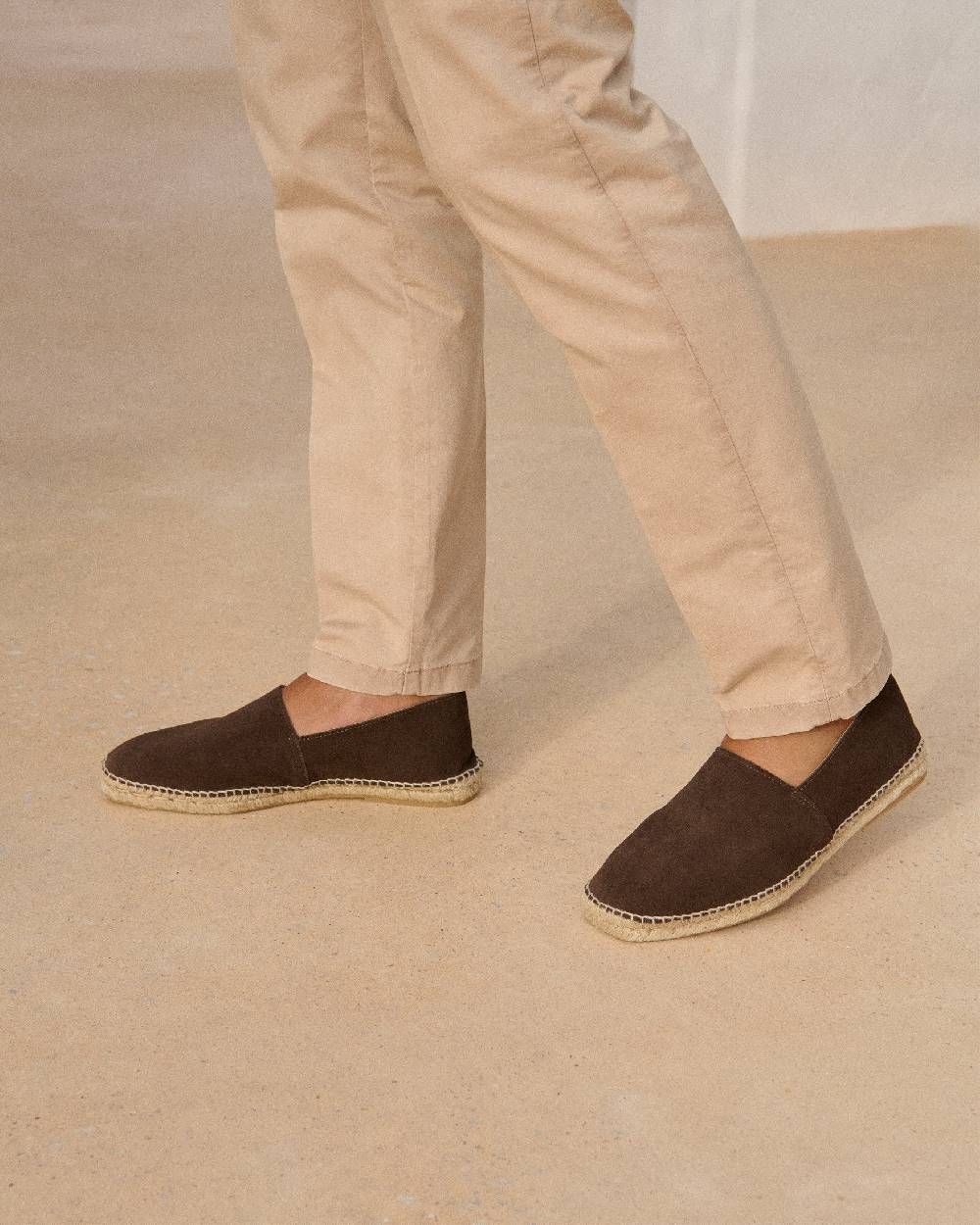 Manebí Suede Square Toe Espadrilles - Cocoa Saldi