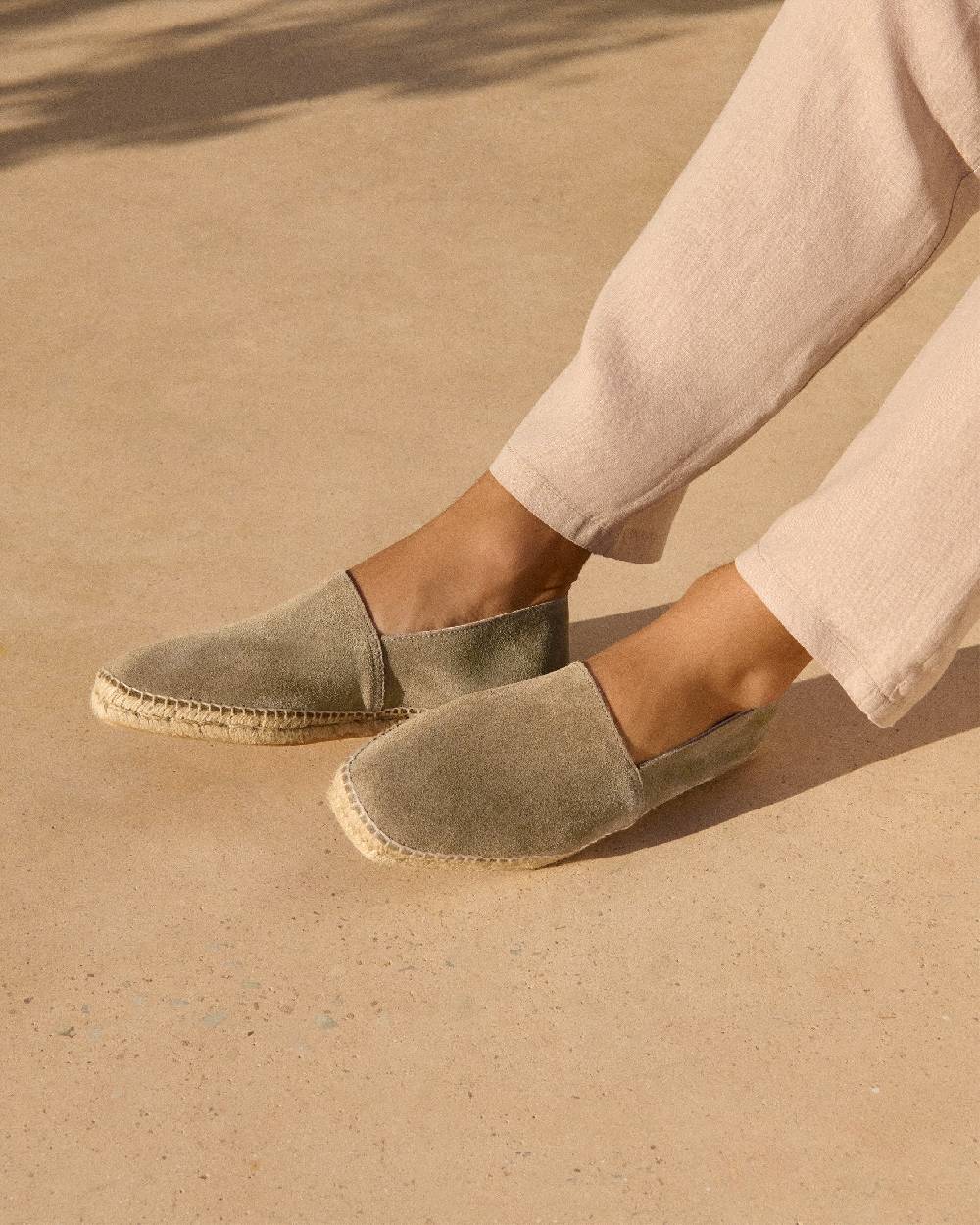 Manebí Suede Square Toe Espadrilles - Forest Offerte