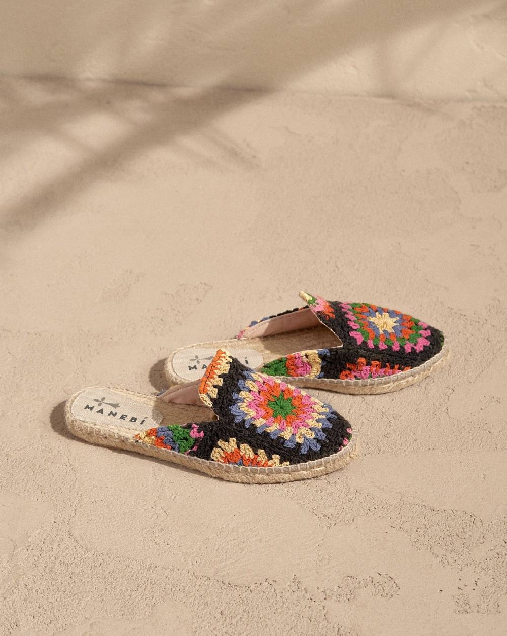 Manebí Cotton Crochet Mules - Yucatán Orange And Pink On Black Vendita