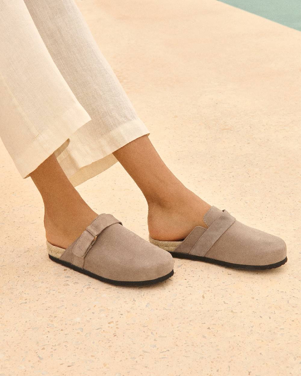 Manebí Suede Clog Mules - Hamptons Coco Brown Promozione Limitata