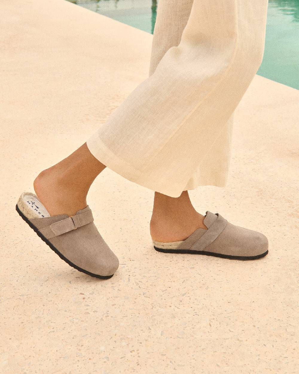 Manebí Suede Clog Mules - Hamptons Coco Brown Promozione Limitata