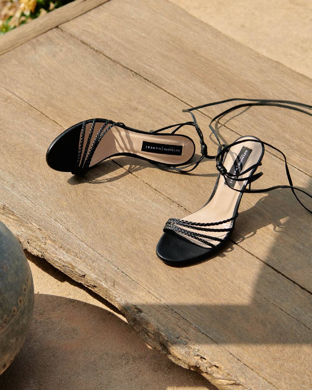 Manebí Savana Leather Braided Heels - Lace Up Black Sconto