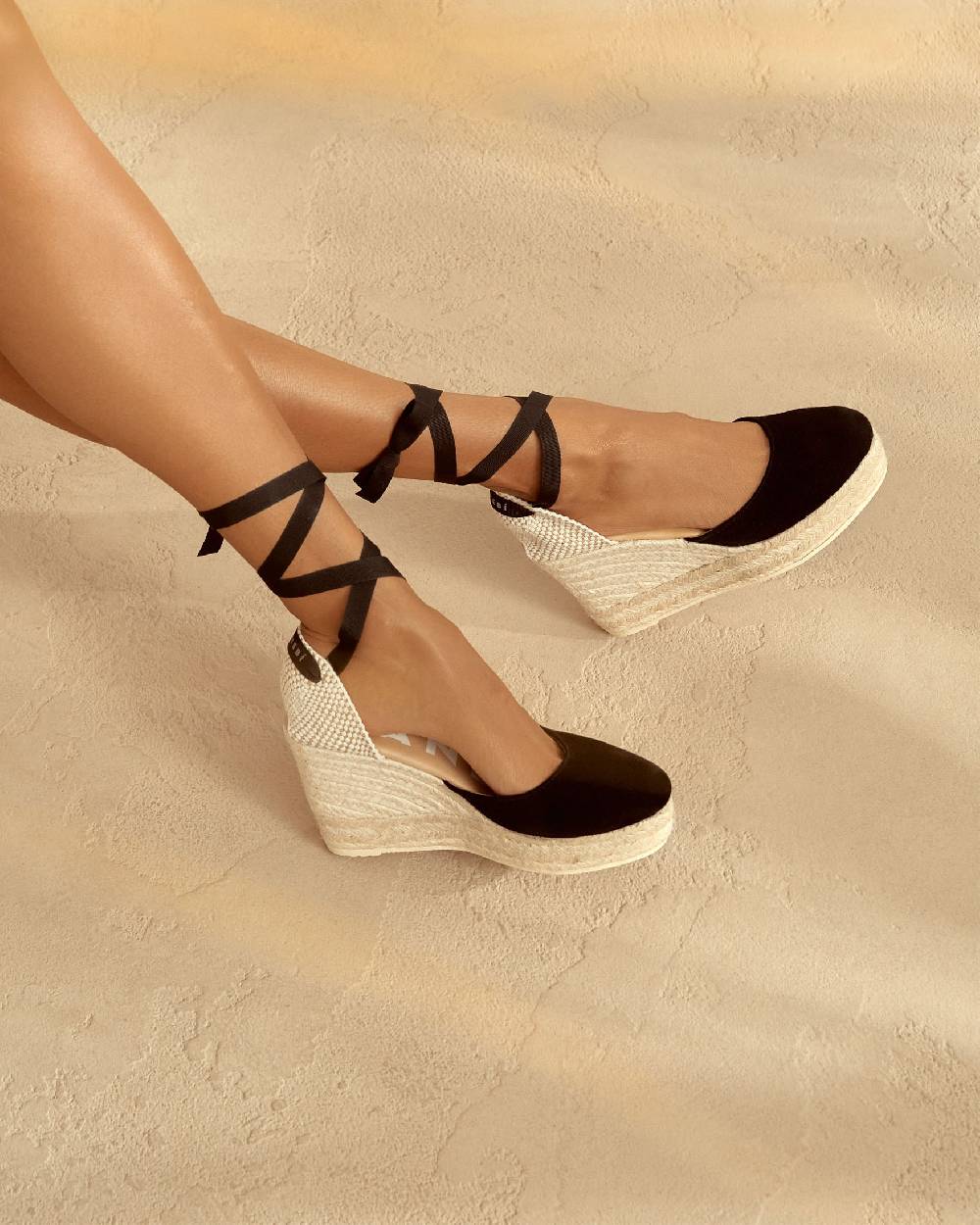 Manebí Soft Suede Wedge Espadrilles - Hamptons Black In Saldo