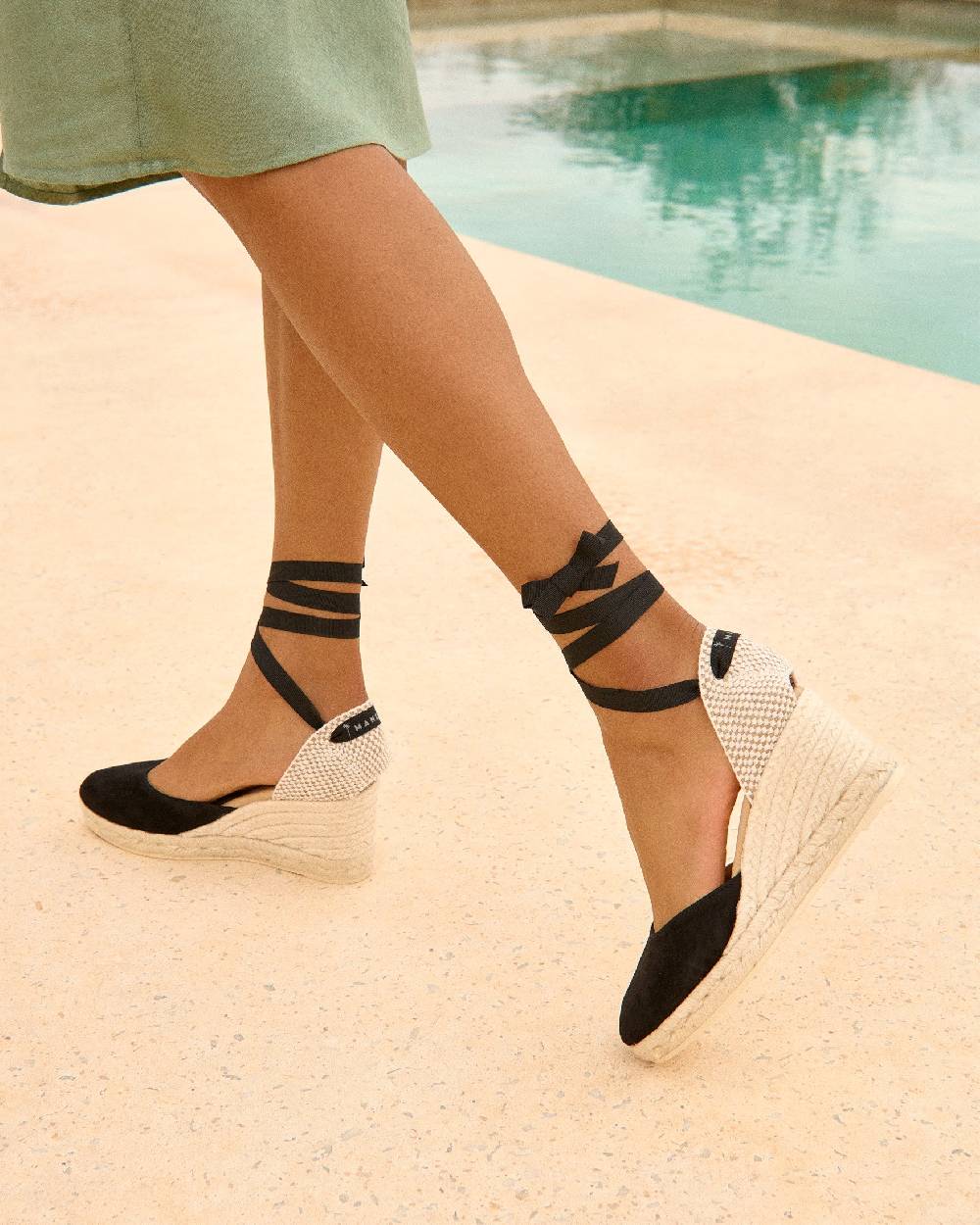 Manebí Soft Suede Low Wedge Espadrilles - Hamptons Black Nuovo