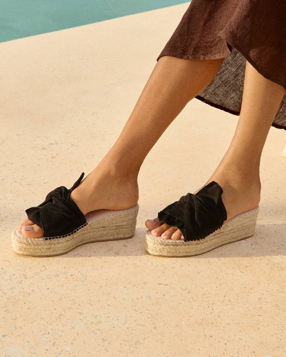 Manebí Soft Suede Platforms With Knot - Hamptons Black Promozione