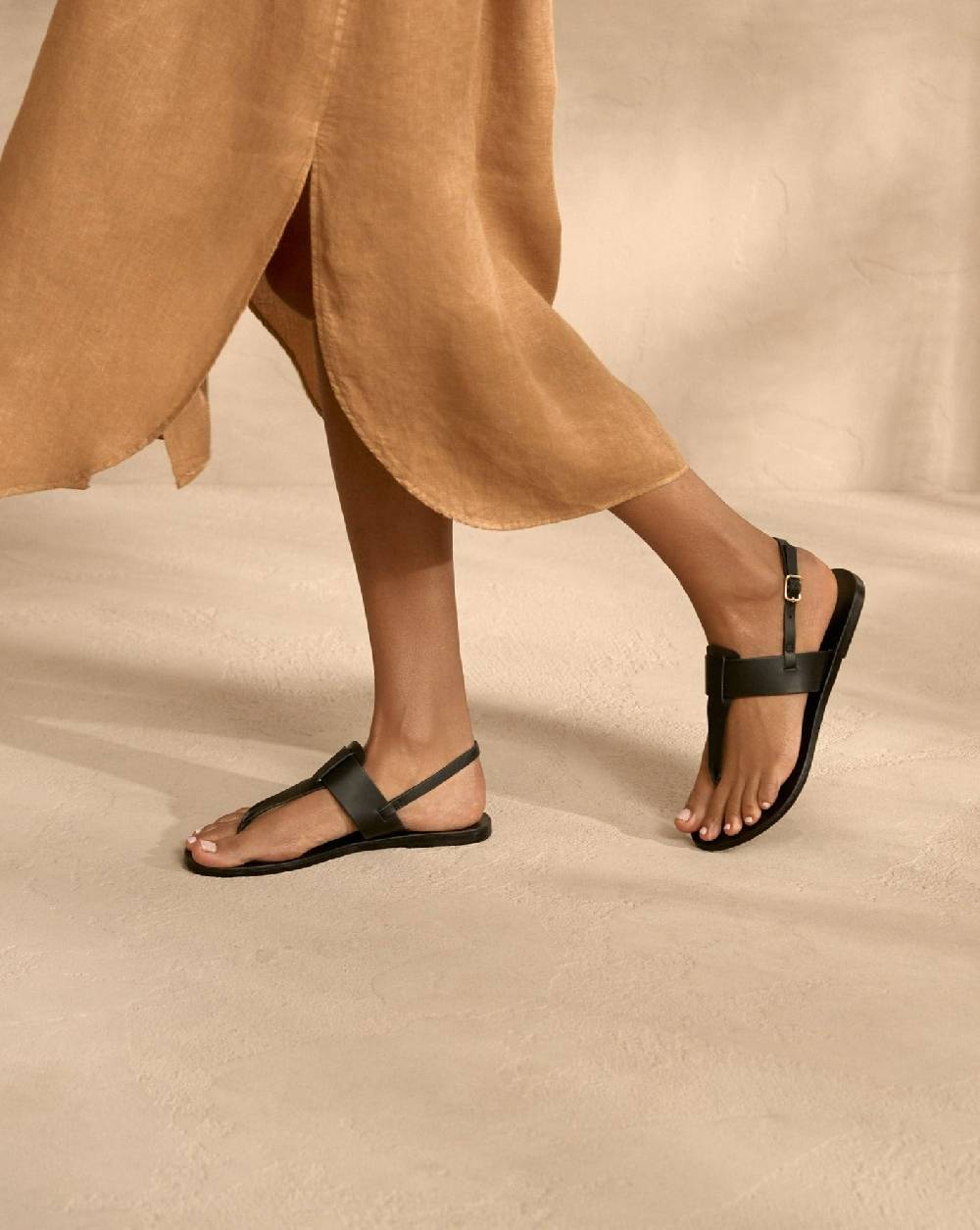 Manebí Sandali in pelle Ana - Infradito neri Flash Sale