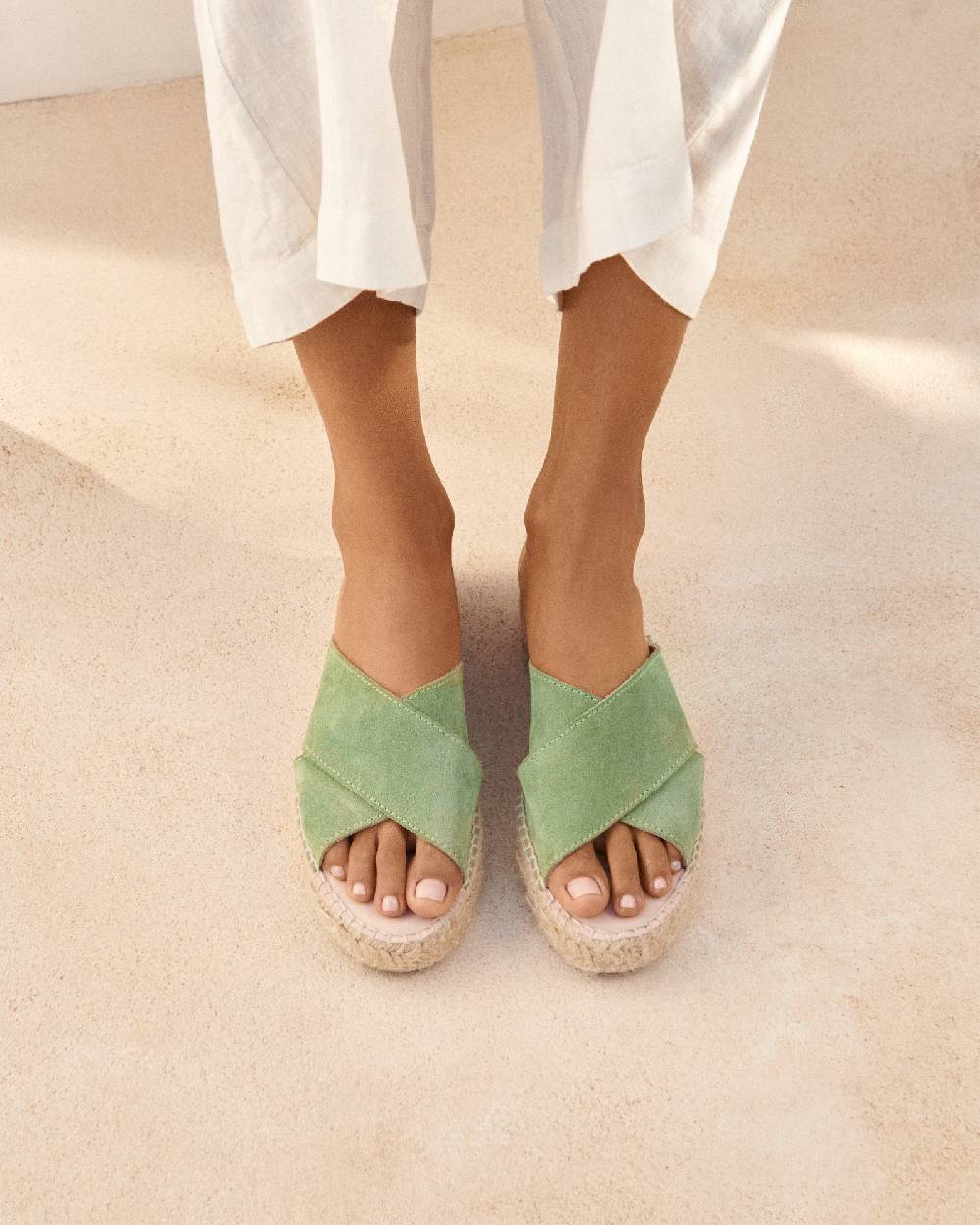 Manebí Suede Double Sole|Crossed Bands Sandals - Hamptons Sage Offerta natalizia