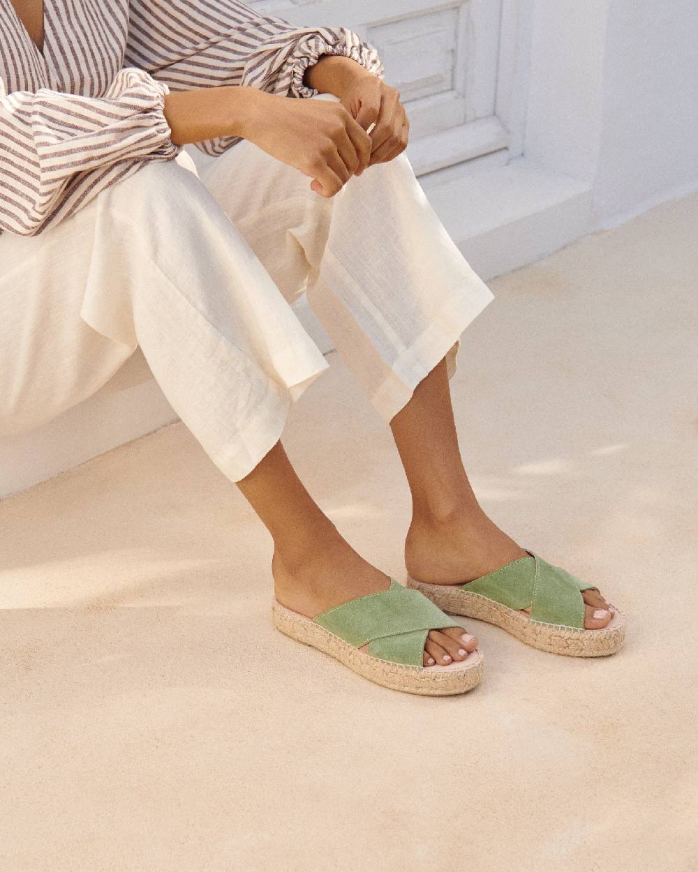 Manebí Suede Double Sole|Crossed Bands Sandals - Hamptons Sage Offerta natalizia