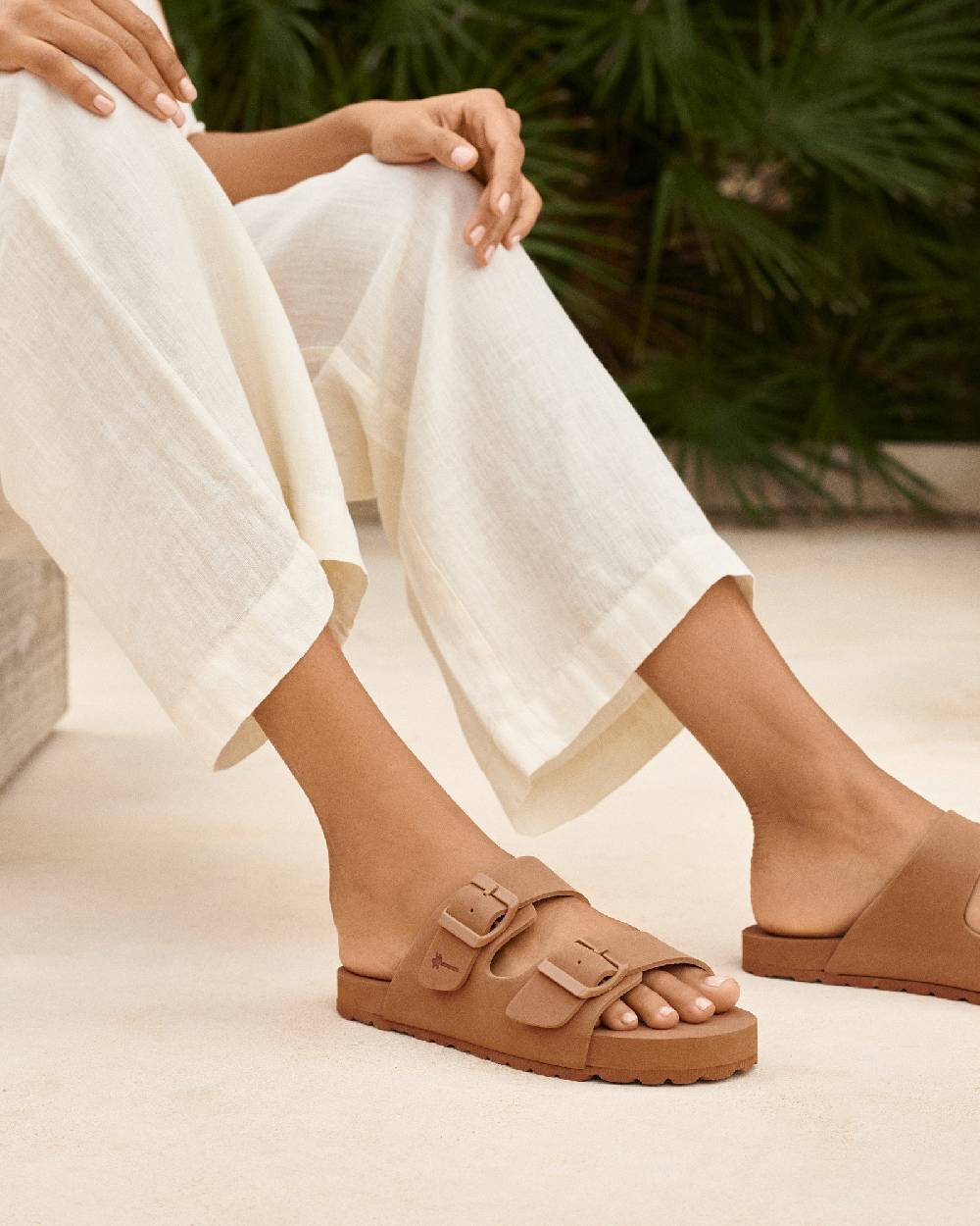 Manebí Eva Swim Sandals - Honolulu Cuero Offerta San Valentino