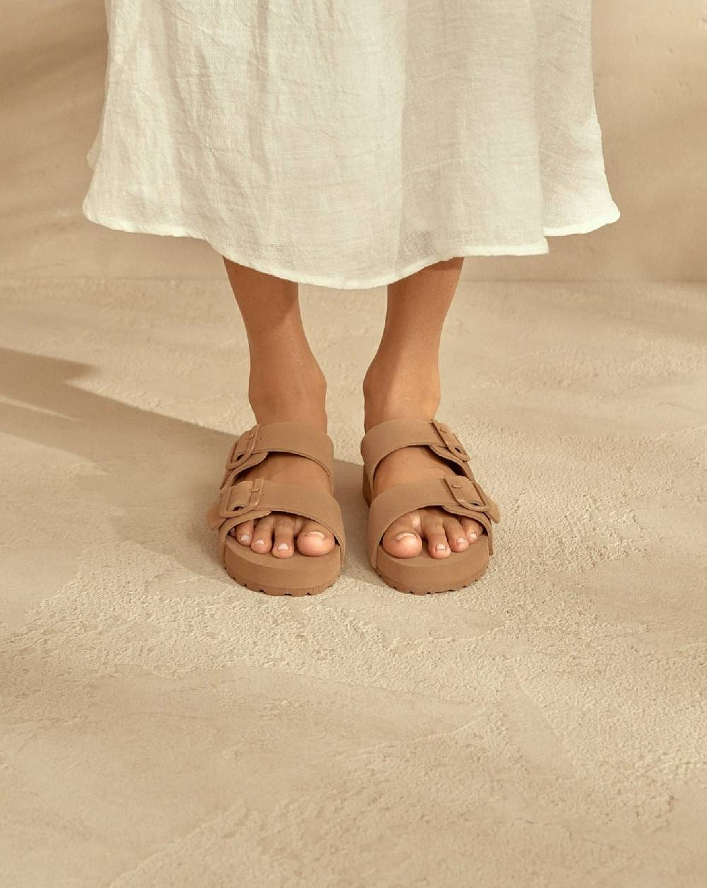 Manebí Eva Swim Sandals - Honolulu Cuero Offerta San Valentino