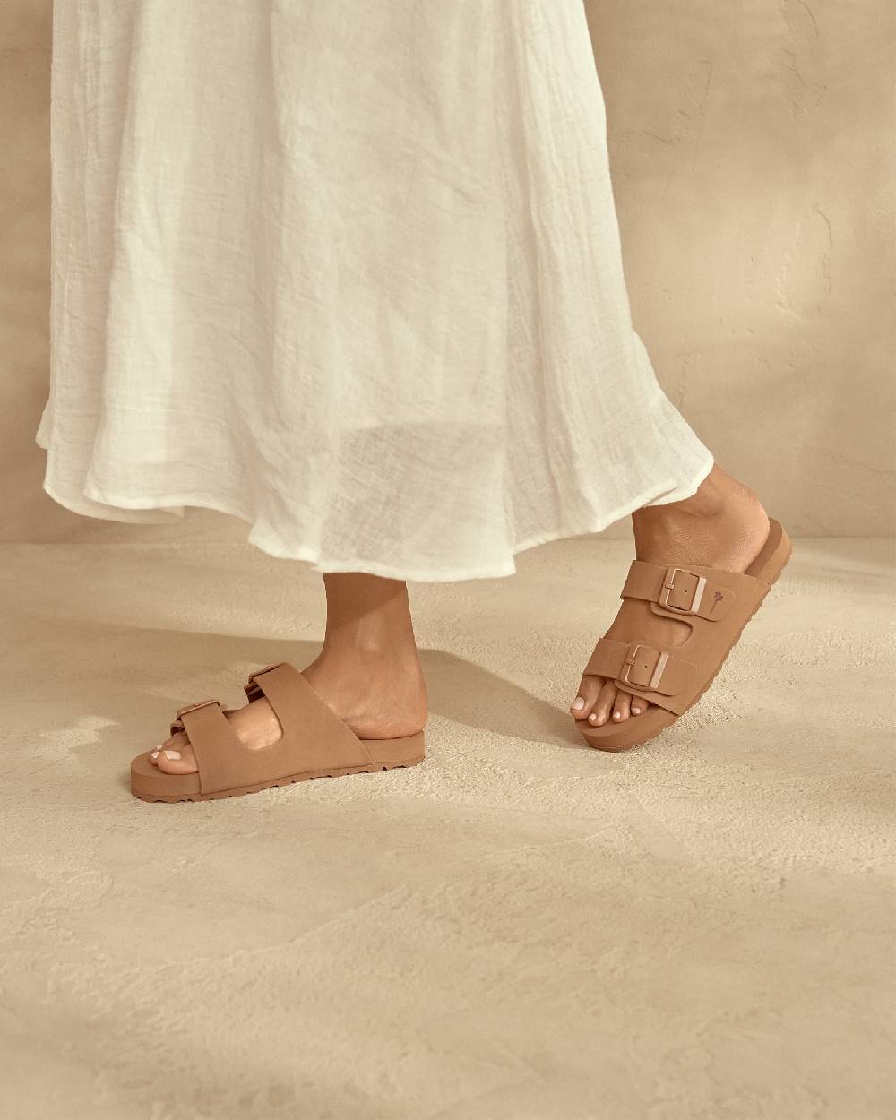 Manebí Eva Swim Sandals - Honolulu Cuero Offerta San Valentino