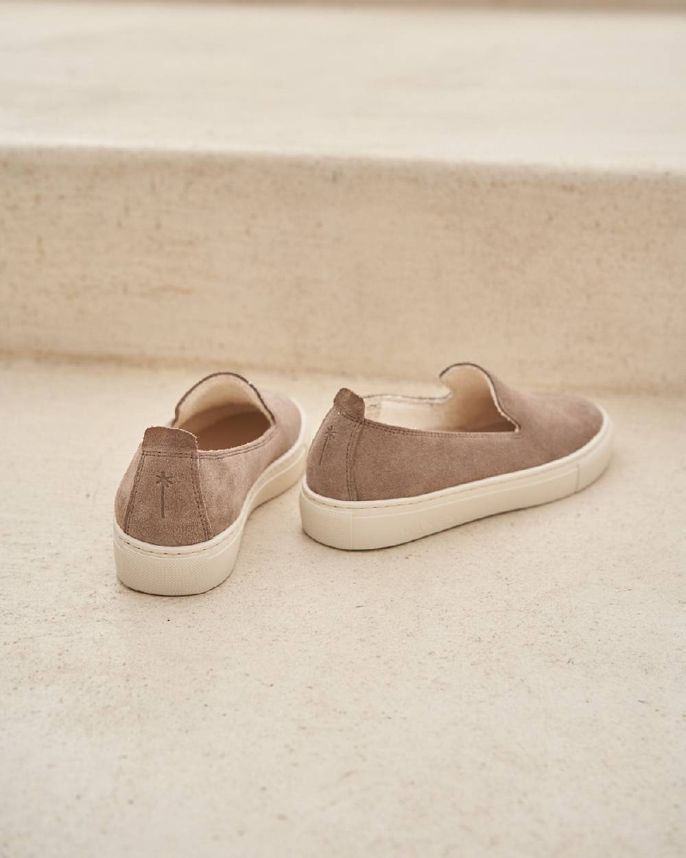 Manebí Suede Slip-On - Hamptons Coco Brown Offerte speciali