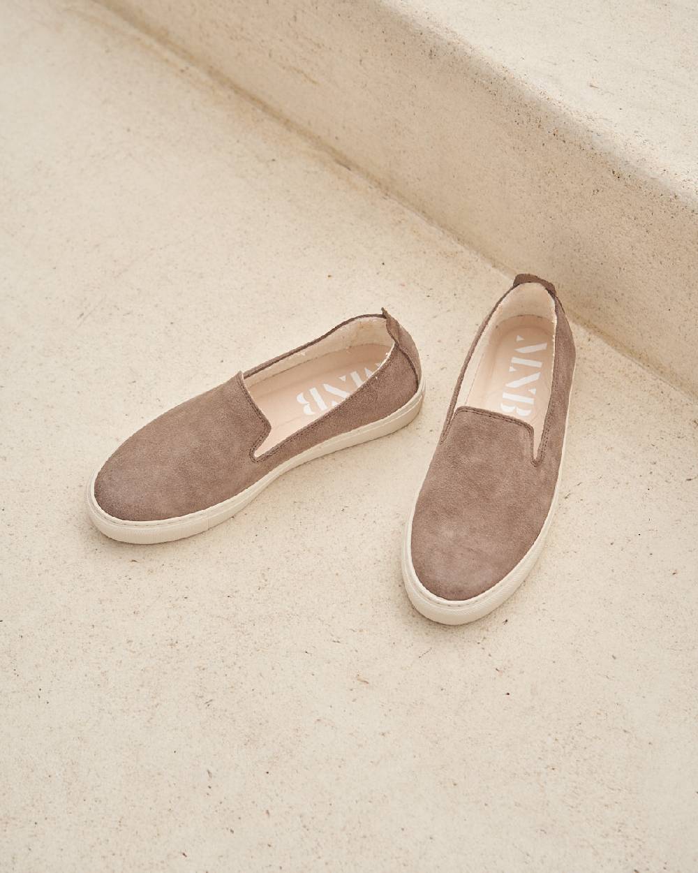 Manebí Suede Slip-On - Hamptons Coco Brown Offerte speciali