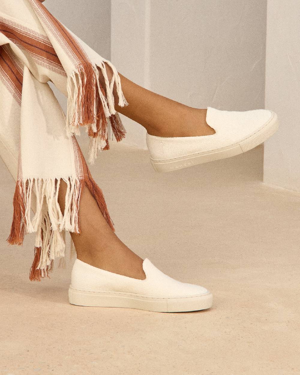 Manebí Organic Hemp Slip-On - La Havana White Sconti VIP