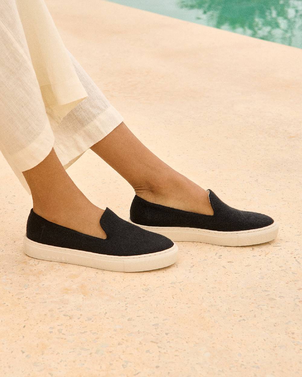 Manebí Organic Hemp Slip-On - La Havana Black ACQUISTA ORA