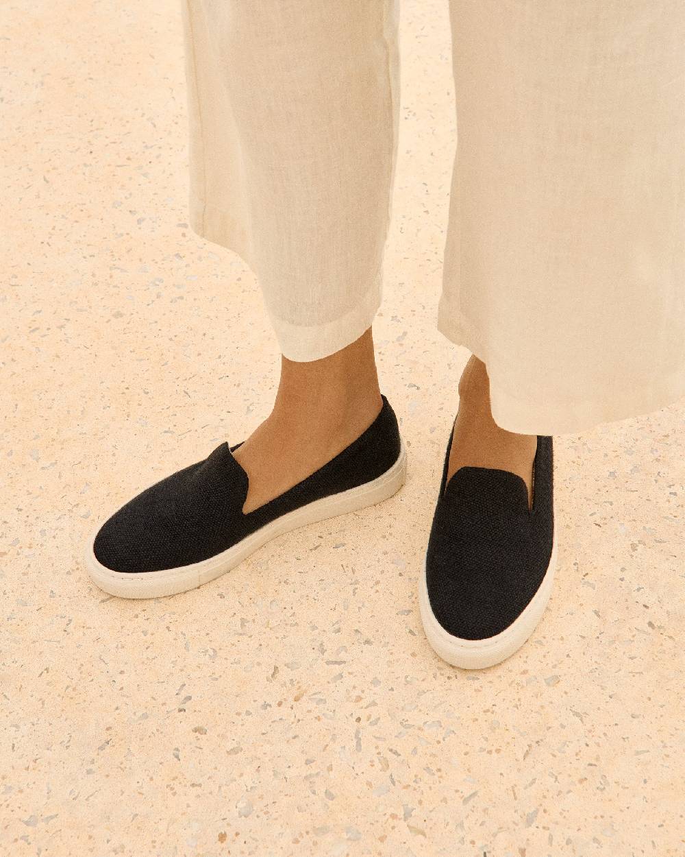 Manebí Organic Hemp Slip-On - La Havana Black ACQUISTA ORA