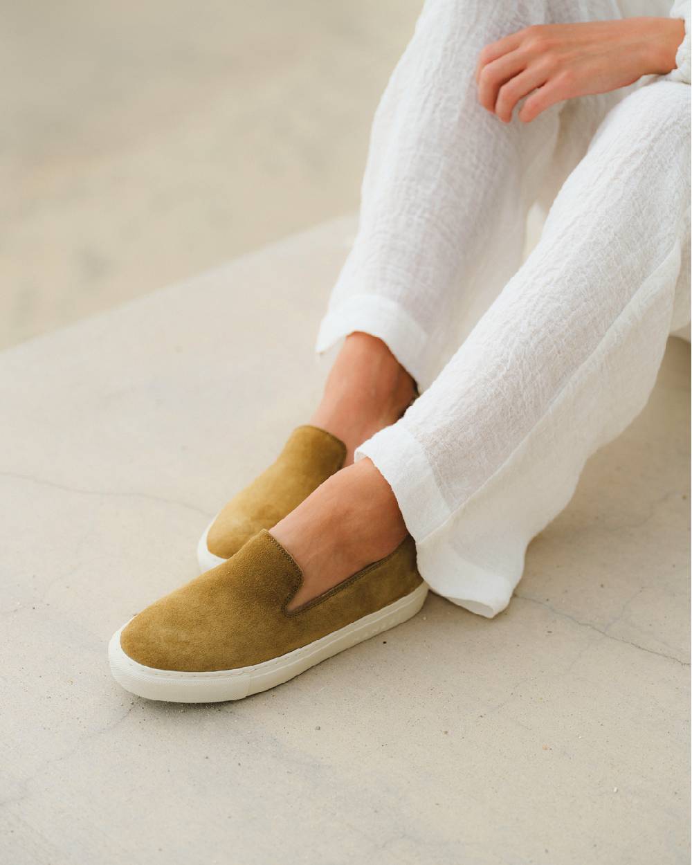 Manebí Suede Slip-On - Hamptons Kaki Green Ultimo giorno