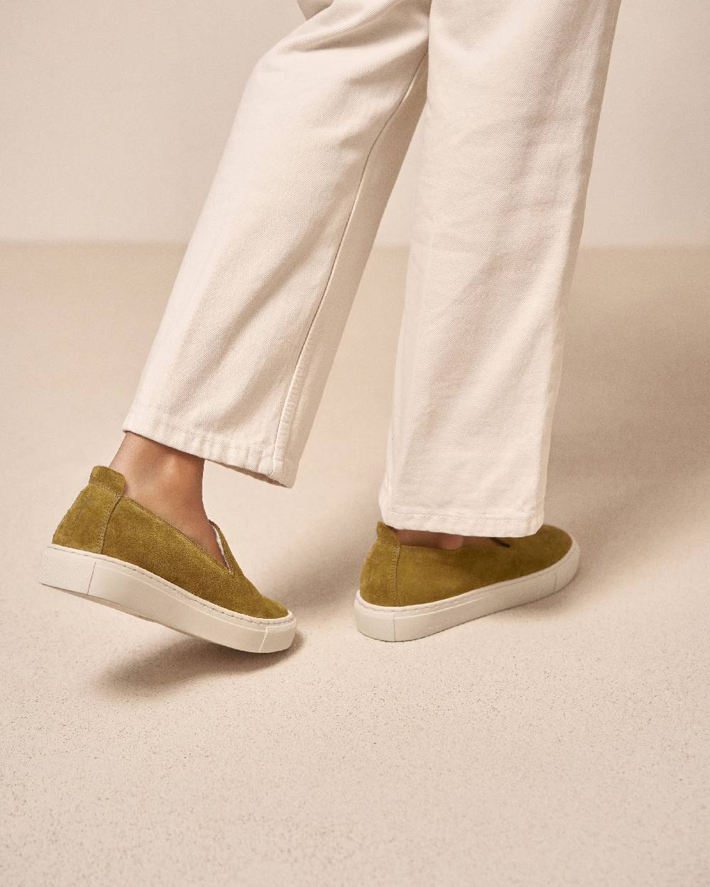 Manebí Suede Slip-On - Hamptons Kaki Green Ultimo giorno