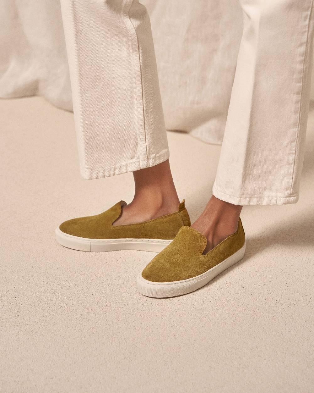 Manebí Suede Slip-On - Hamptons Kaki Green Ultimo giorno