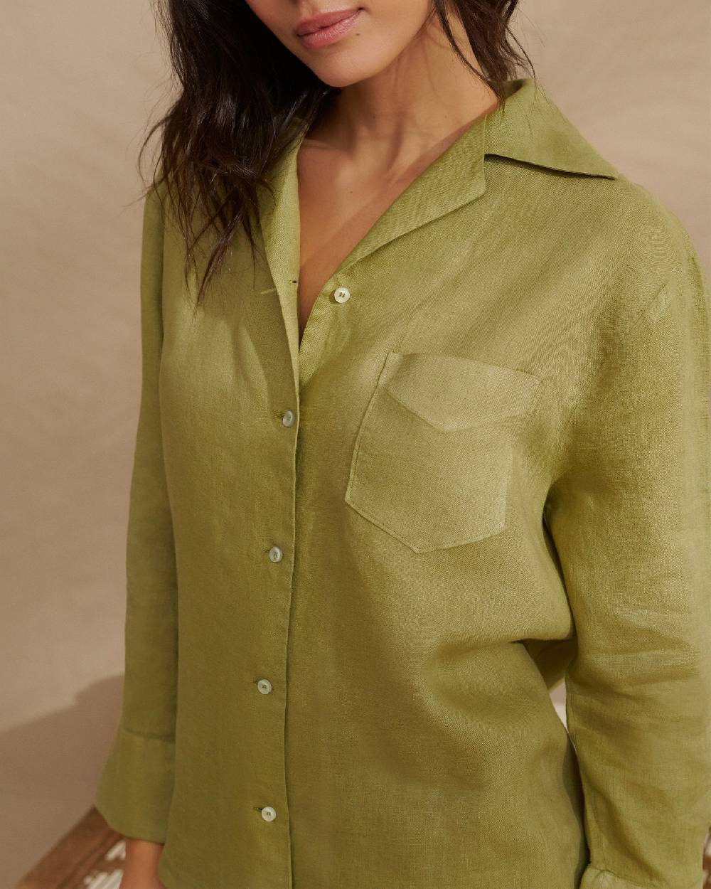 Manebí Washed Linen Natal Shirt - Kaki Green In vendita