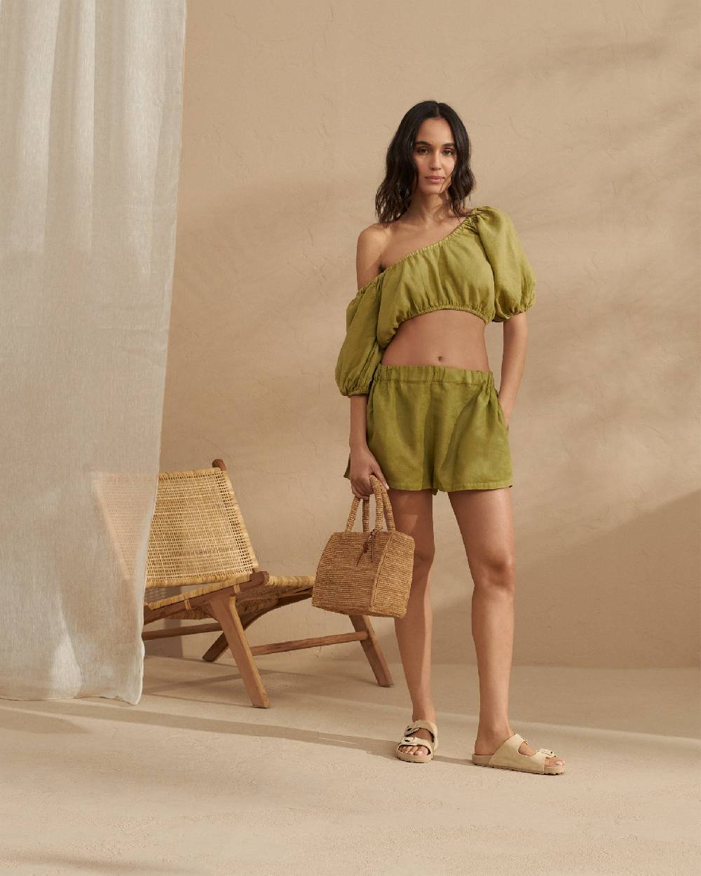 Manebí Linen Bahia Shorts - Elasticated Waistband Kaki Green Nuovo