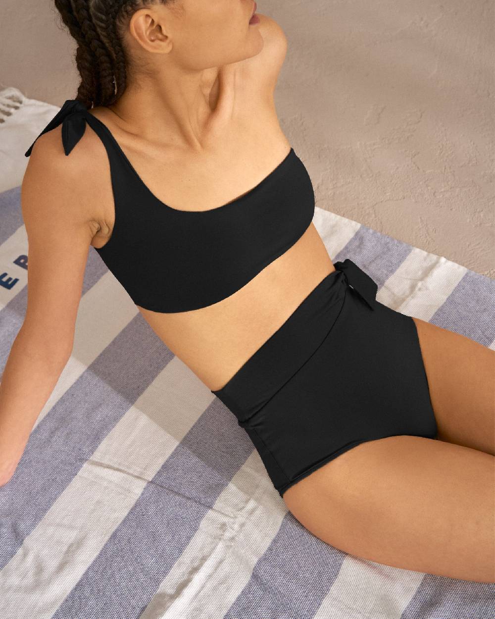 Manebí Tie One Shoulder Bikini - Black Negozio online di fabbrica