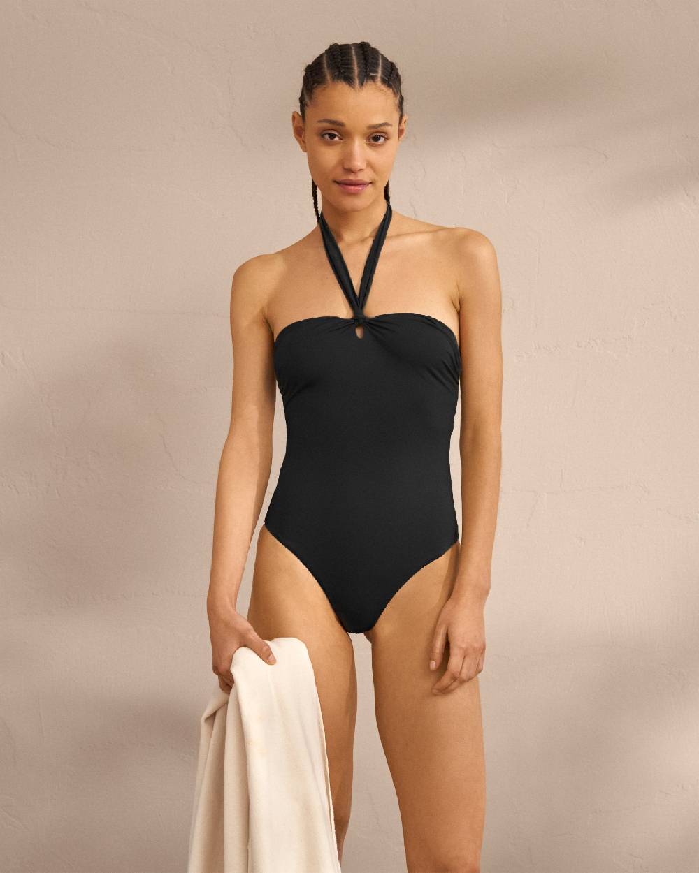 Manebí Halterneck One Piece - Soft Touch Black Cyber Monday