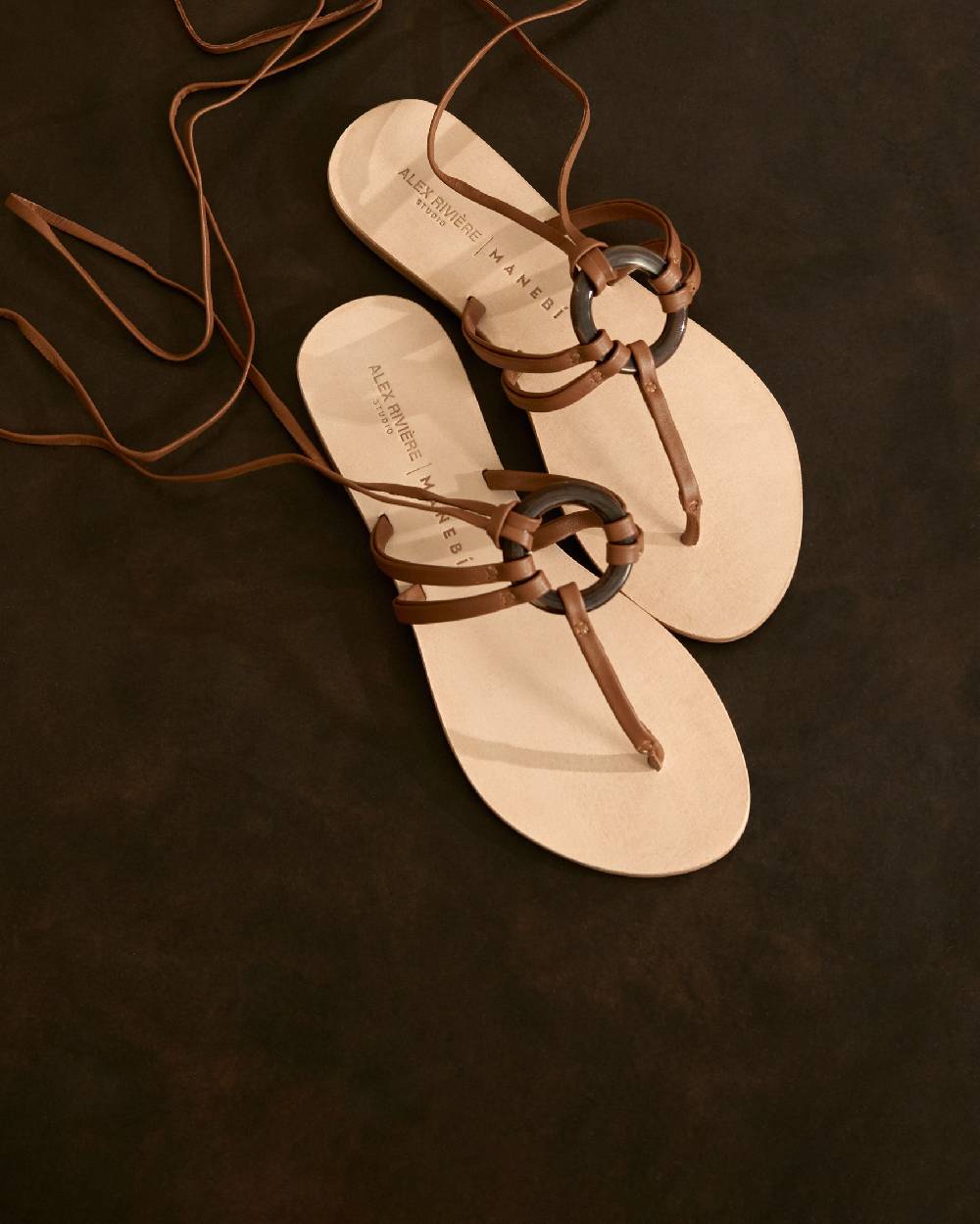 Manebí Mer Leather and Resin Lace-Up |Ring Sandals - Tan Black Friday Prezzi
