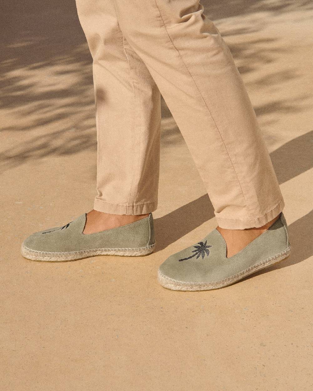 Manebí Espadrillas - Palm Springs - Verde militare e palmo in carbonio In Vendita