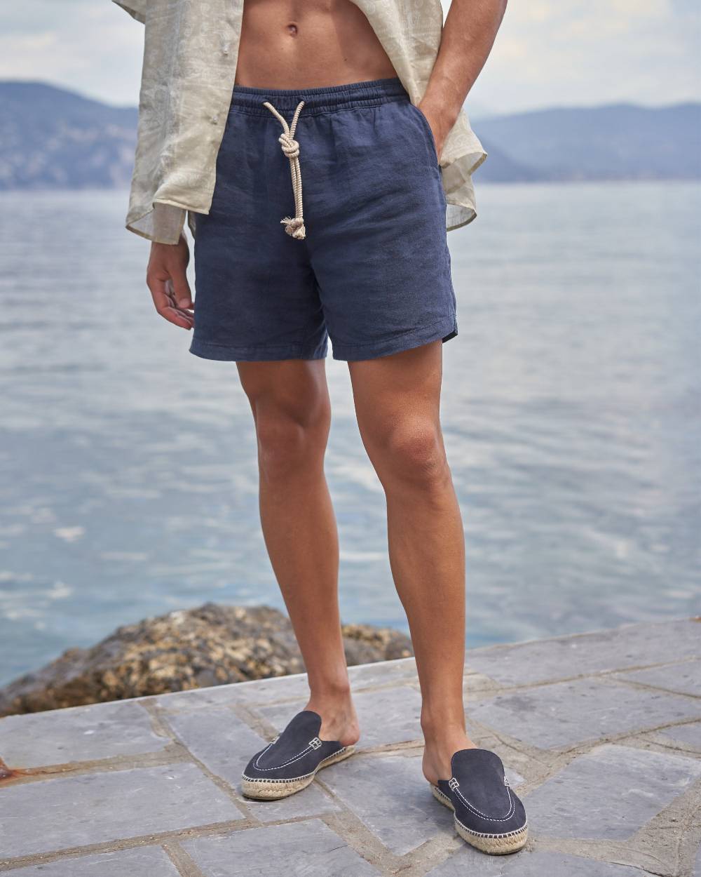 Manebí Washed Linen Malibu Shorts - Embroidered Logo Night Blue Cyber Monday