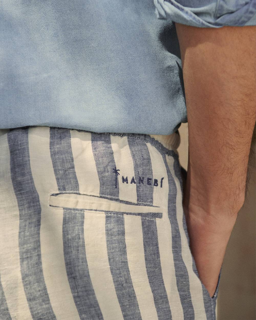 Manebí Light Linen|Malibu Shorts - Embroidered Logo Blue Beige Maxi Stripes Vendita calda