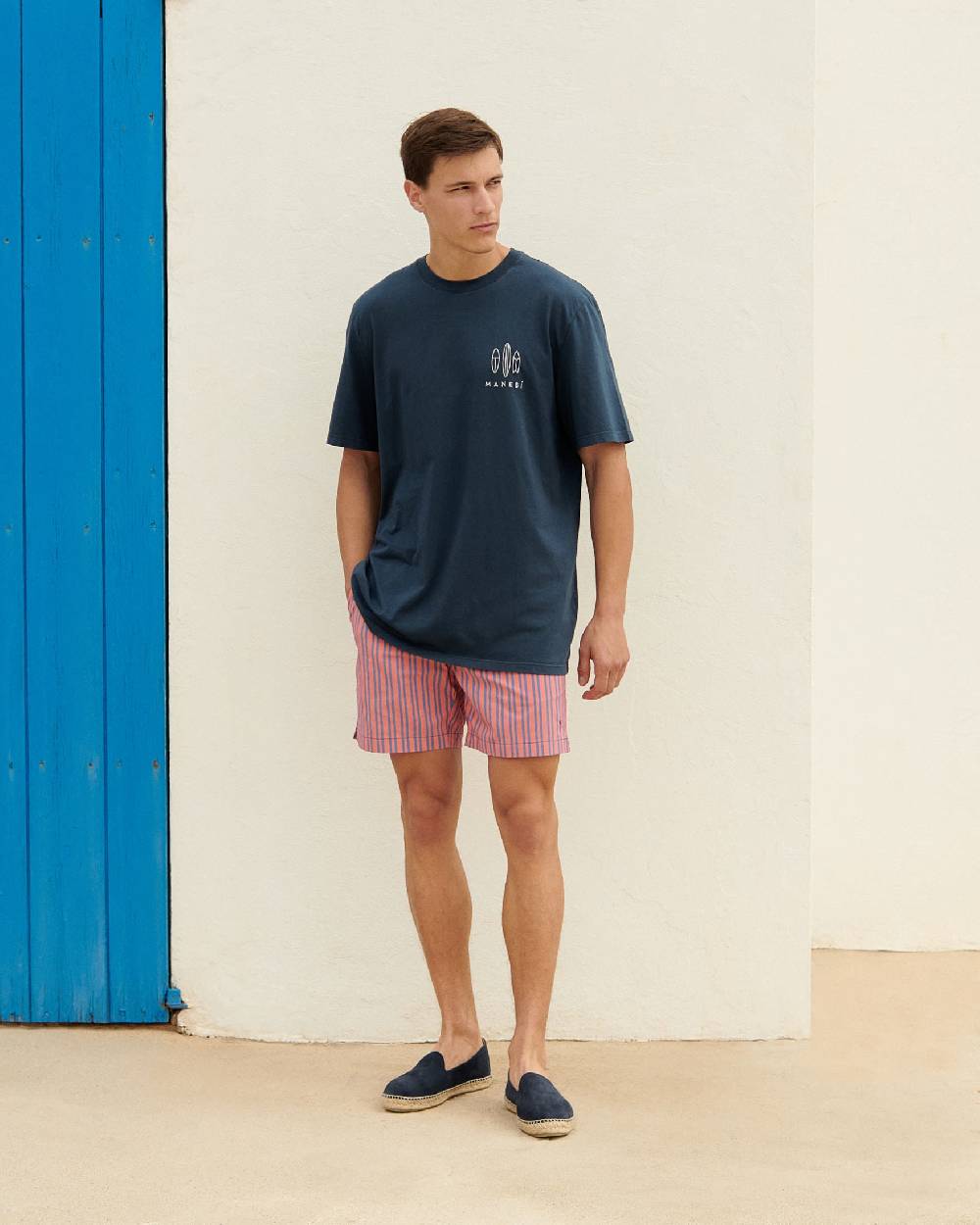 Manebí Jersey L. A. T-Shirt - Embroidered Night Blue And Off White Surf Logo Grandi sconti