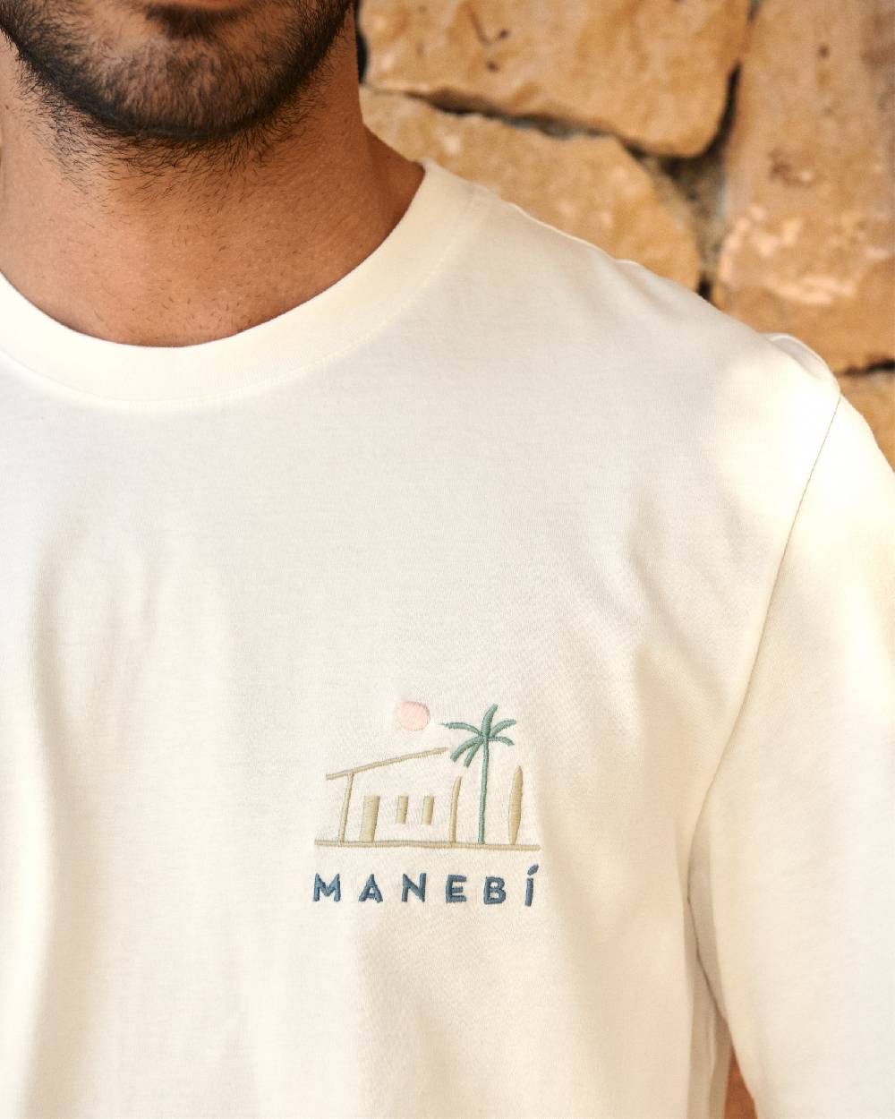 Manebí Jersey L. A. T-Shirt - Embroidered Off White and Multicolor House Embroidery Offerte giornaliere