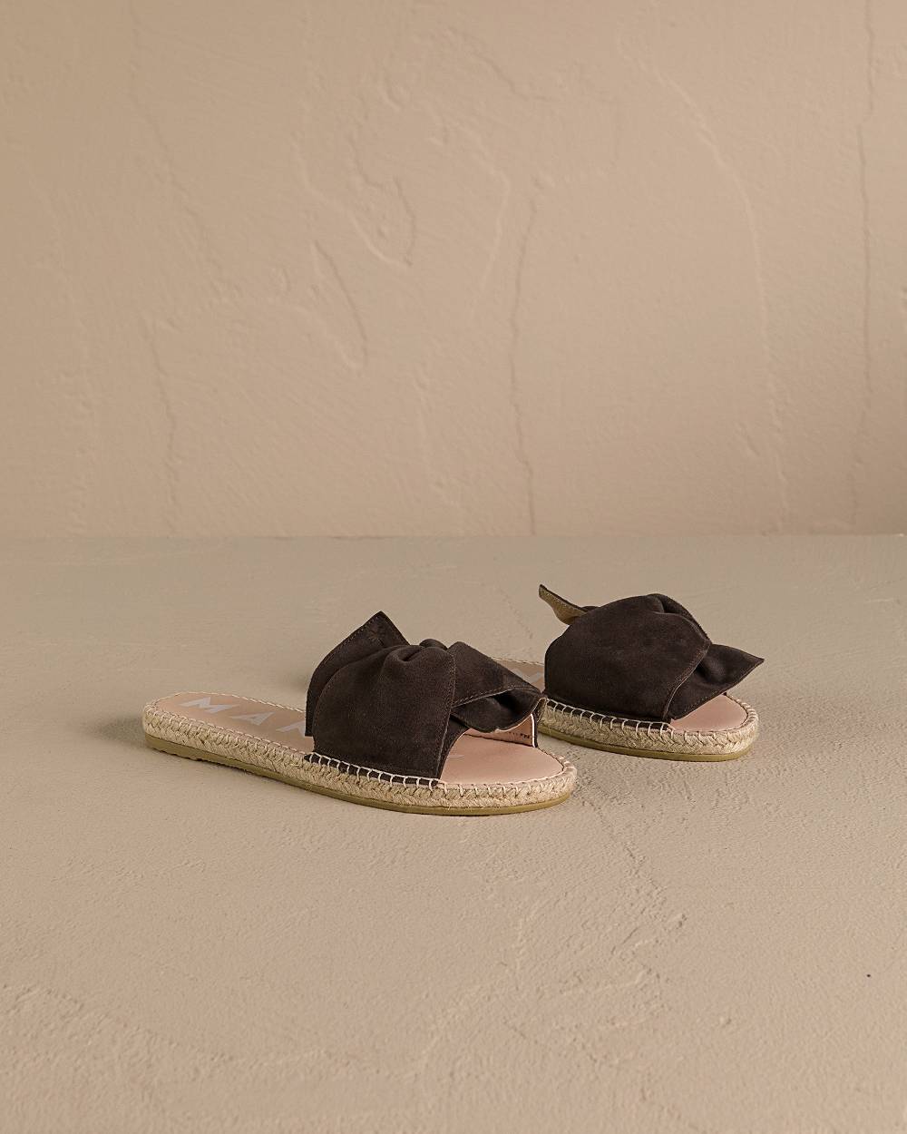 Manebí Soft Suede Sandals With Knot - Cocoa Sconti VIP