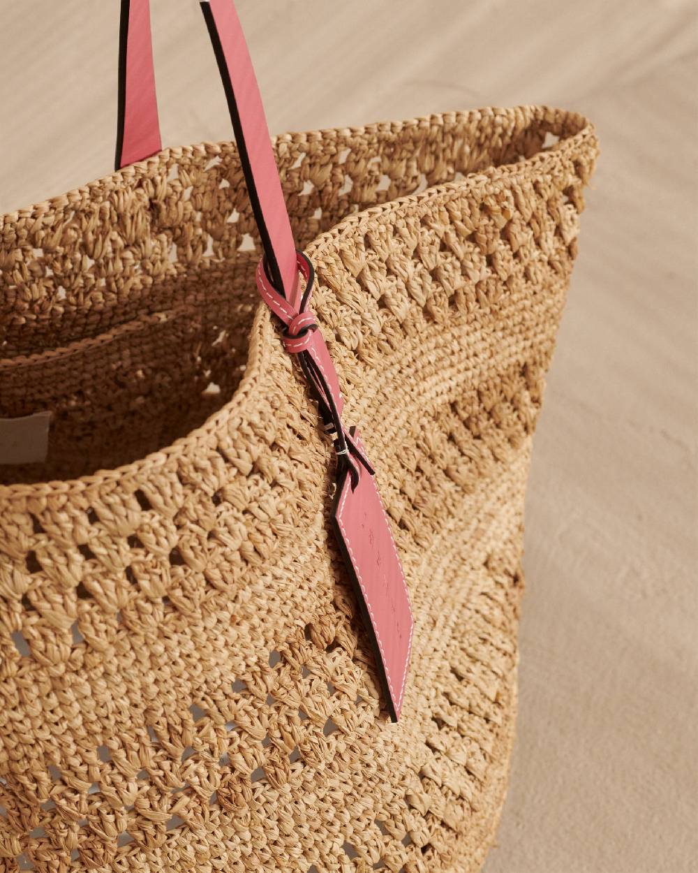 Manebí Weaving Raffia \u0026 Leather Basket Bag - Leather Tag Tan Ultimo giorno