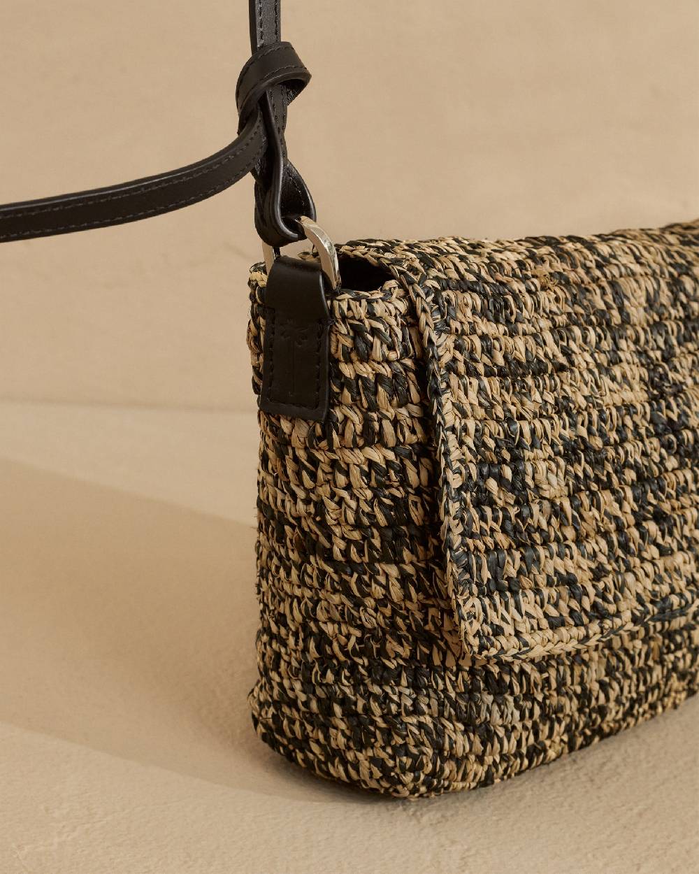 Manebí Raffia and Leather|Summer Night Bag Medium - Palm Leather Tag Natural Black Melange Fino al 50% di sconto