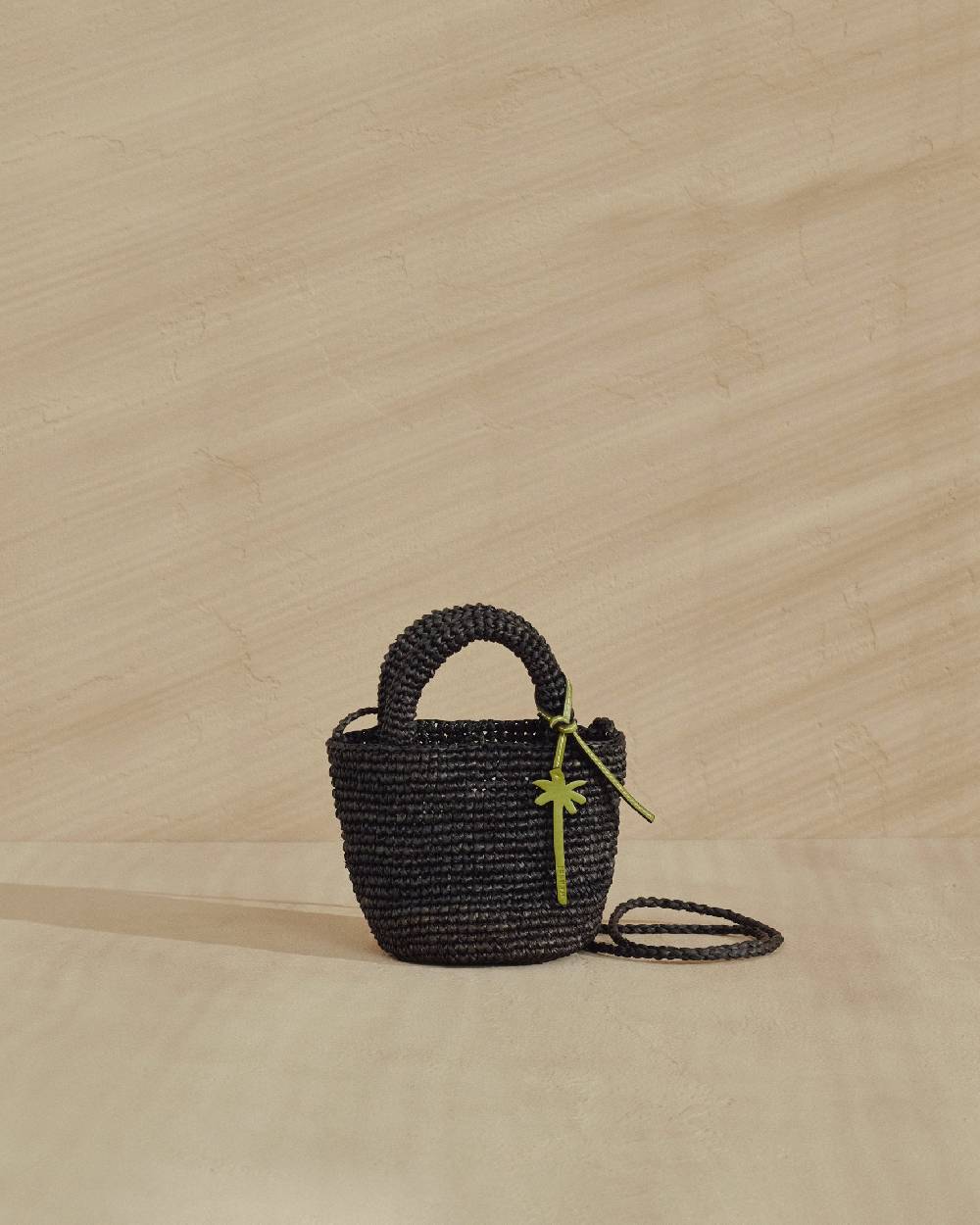 Manebí Raffia Summer Bag Mini - Palm Leather Tag Black Fino al 60% di sconto