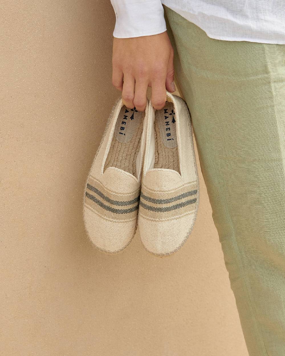 Manebí Espadrillas piatte in tela intrecciata - Yucatán - Doppie strisce grigie su beige Nuovo