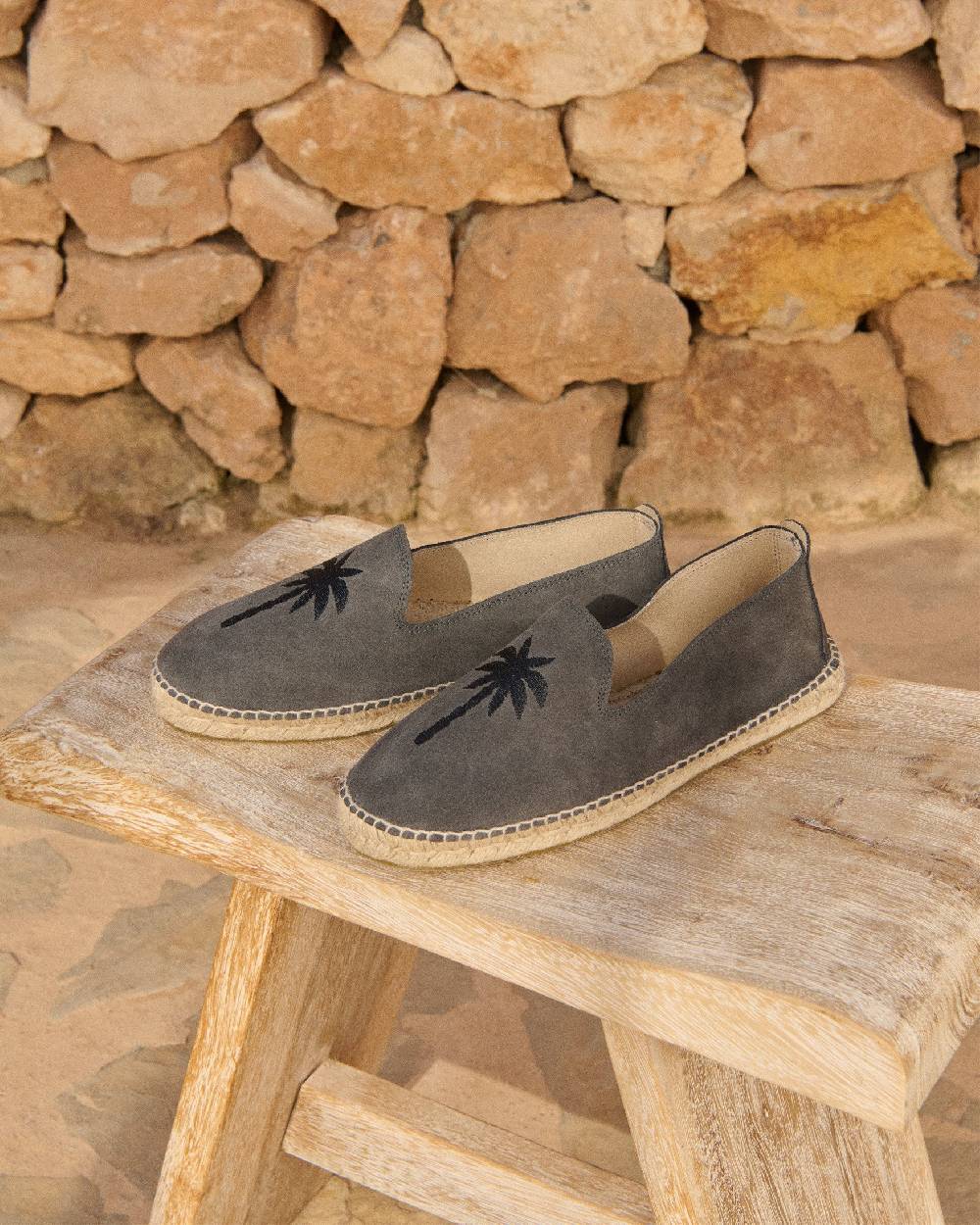 Manebí Suede With Embroidery Espadrilles - Palm Springs Carbon Grey + Black Palm Promozione