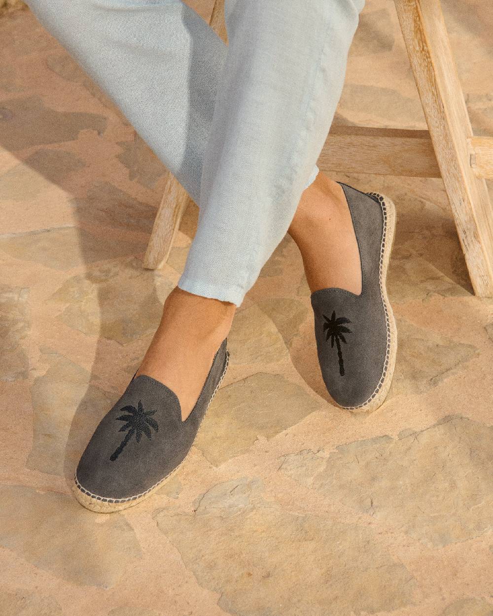 Manebí Suede With Embroidery Espadrilles - Palm Springs Carbon Grey + Black Palm Promozione