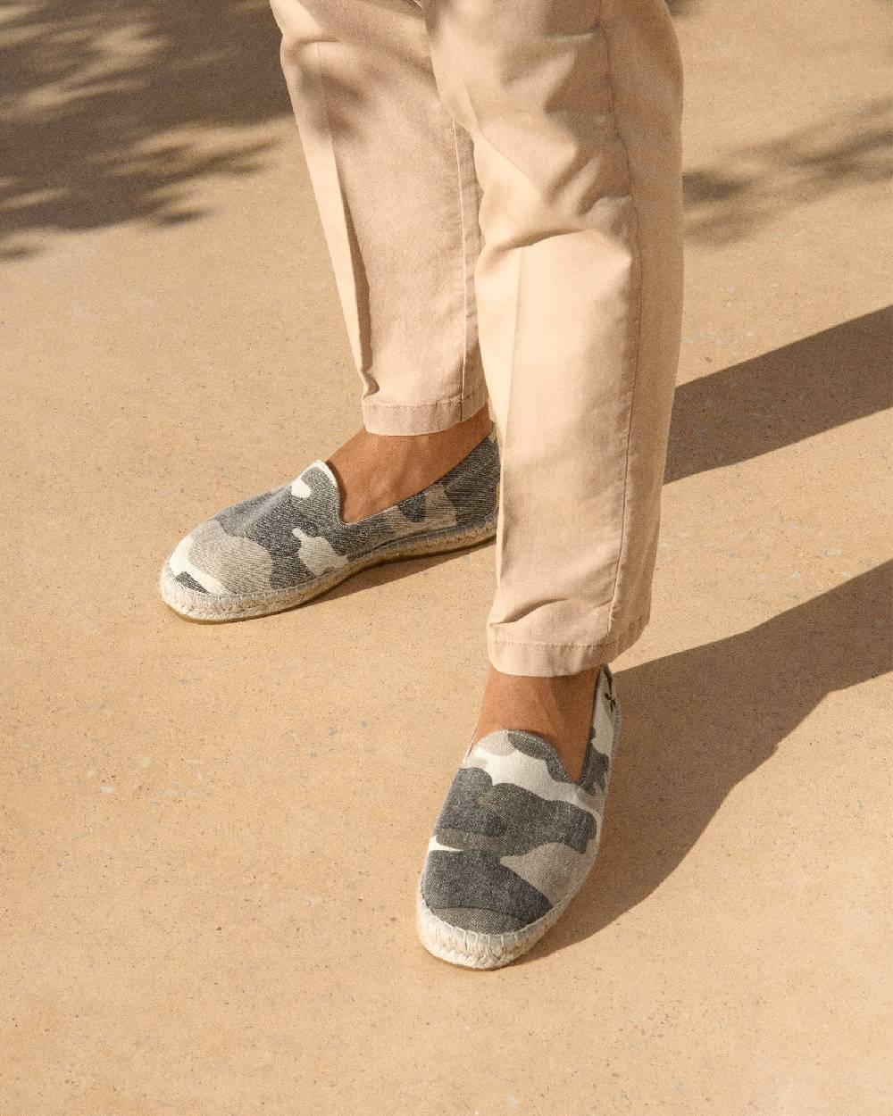 Manebí Printed Canvas Espadrilles - Dakar Camouflage White and Green Acquista Ora