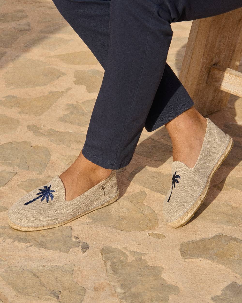 Manebí Organic Hemp With Embroidery Espadrilles - Palm Springs Natural + Navy Palm Consegna Veloce