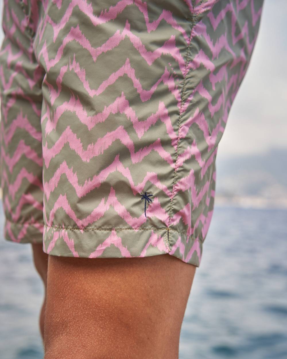 Manebí Printed Ethnic Zig Zag Swim Shorts - Recycled Ultra Light Antique Rose Ethnic Zig Zag Novità