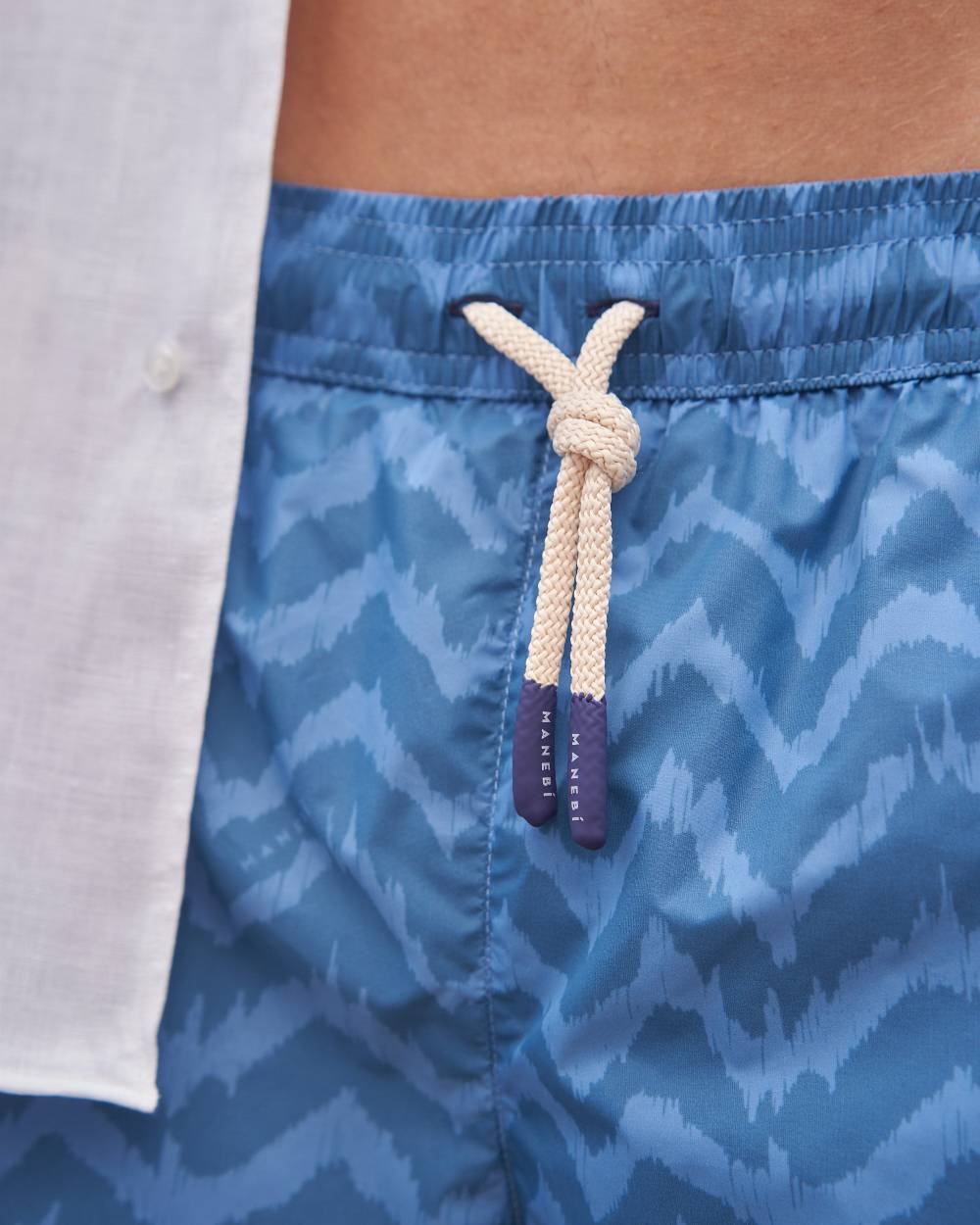 Manebí Printed Ethnic Zig Zag Swim Shorts - Recycled Ultra Light Indigo Navy Ethnic Zig Zag Sconto