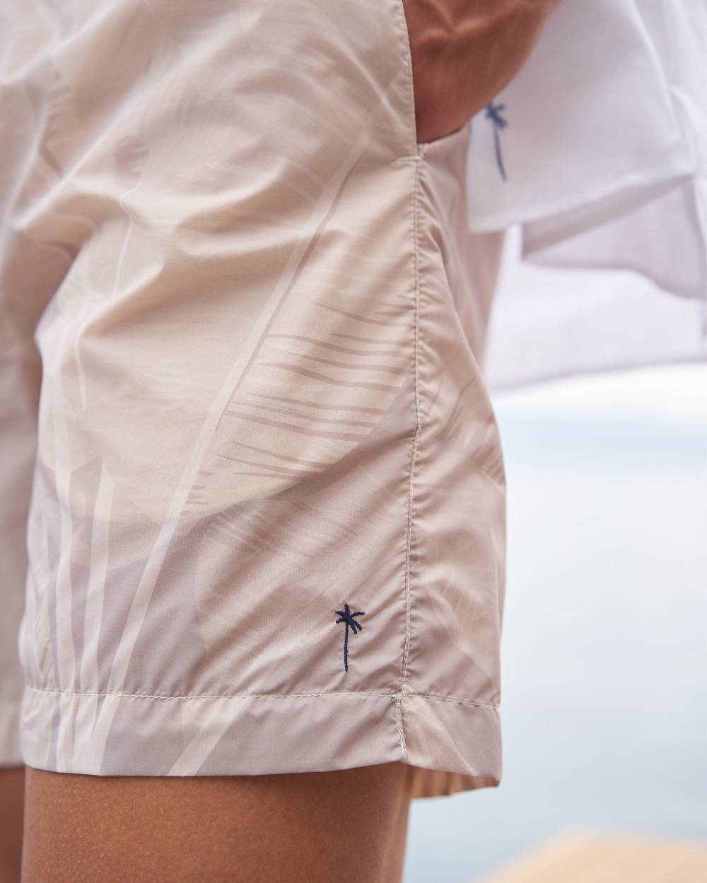 Manebí Printed Swim Shorts - Printed Recycled Ultra Light Beige Banana Leaves Economico